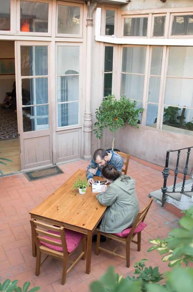 undefined Soul Backpackers Barcelona