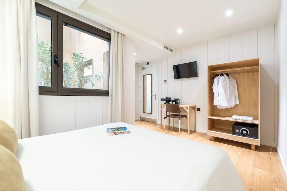 Casa Bella Gracia by Aspasios Double or Twin Room 6