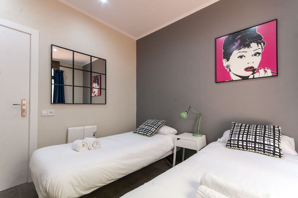 Lovely and Central 4 BR Apartment Family Apartment, 4 Bedrooms 10