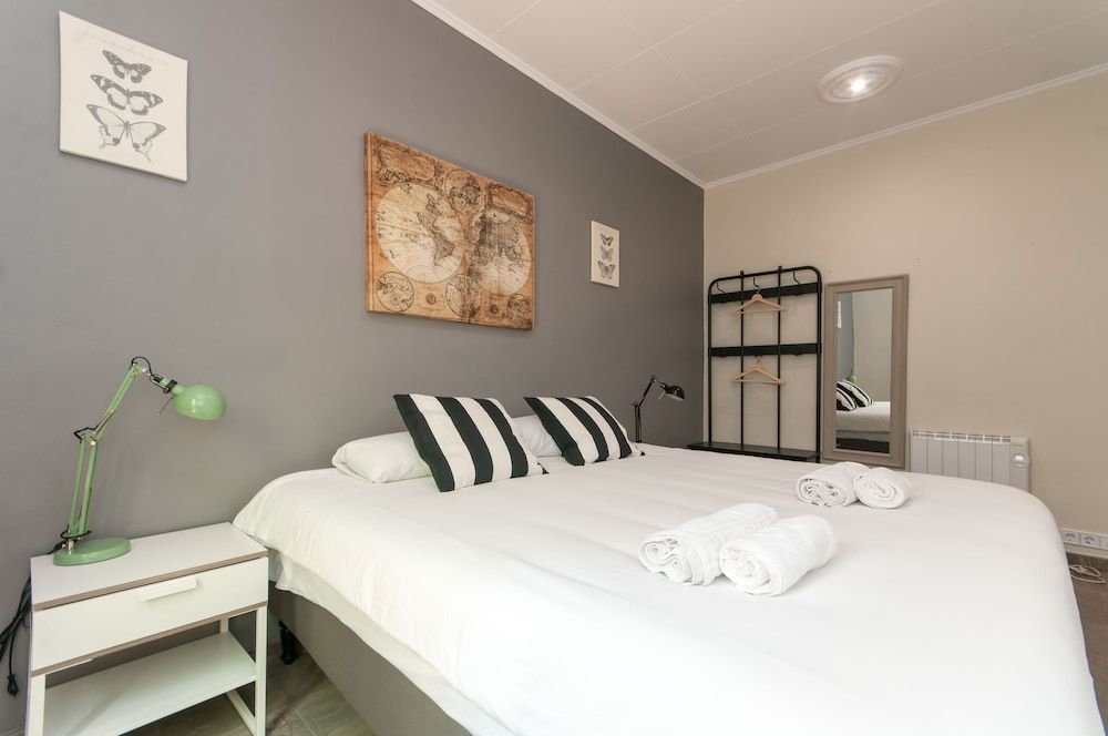 undefined Lovely and Central 4 BR Apartment 10