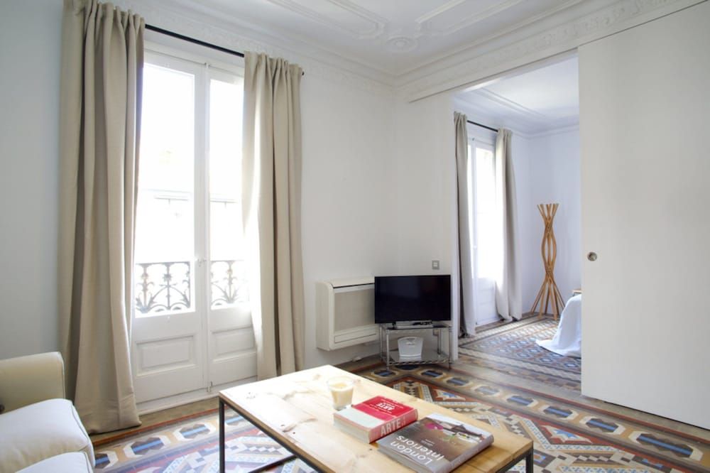 BarcelonaForRent The Claris Suites Basic Room, 2 Bedrooms, Balcony 13