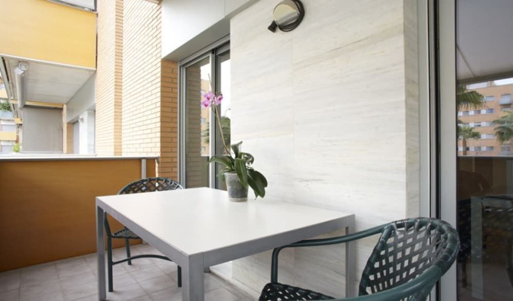 BarcelonaForRent Vila Olimpica Beach Apartment, 3 Bedrooms, Pool Access 15