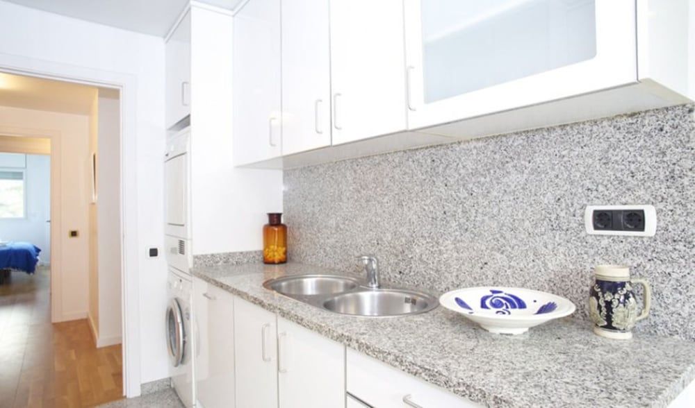 BarcelonaForRent Vila Olimpica Beach Apartment, 3 Bedrooms, Pool Access 8