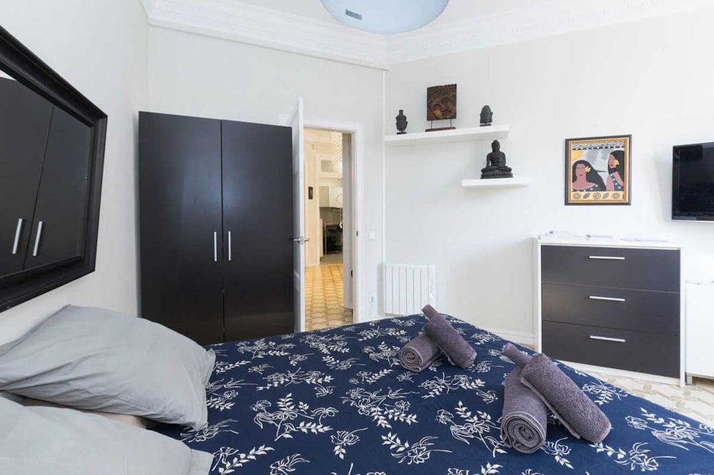 undefined Design Guestroom Barcelona Arc de Triomf 3
