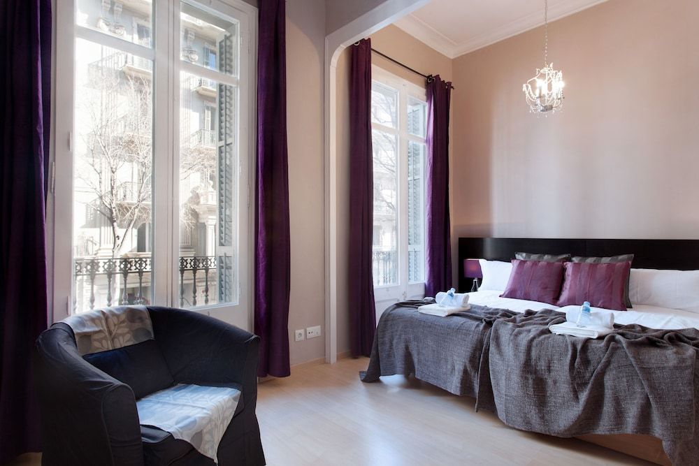 undefined BarcelonaForRent The Living Apartment 8