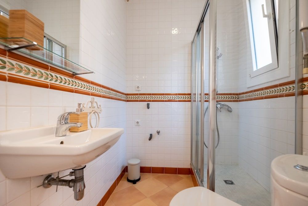 Stunning 4BR Apart in Sagrada Familia Apartment, 4 Bedrooms 24