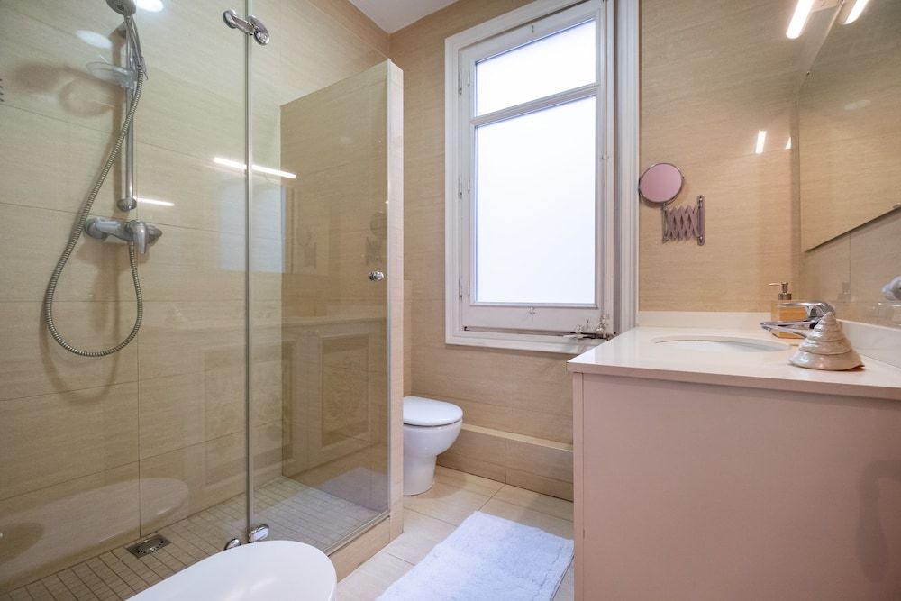 Stunning 4BR Apart in Sagrada Familia Apartment, 4 Bedrooms 20