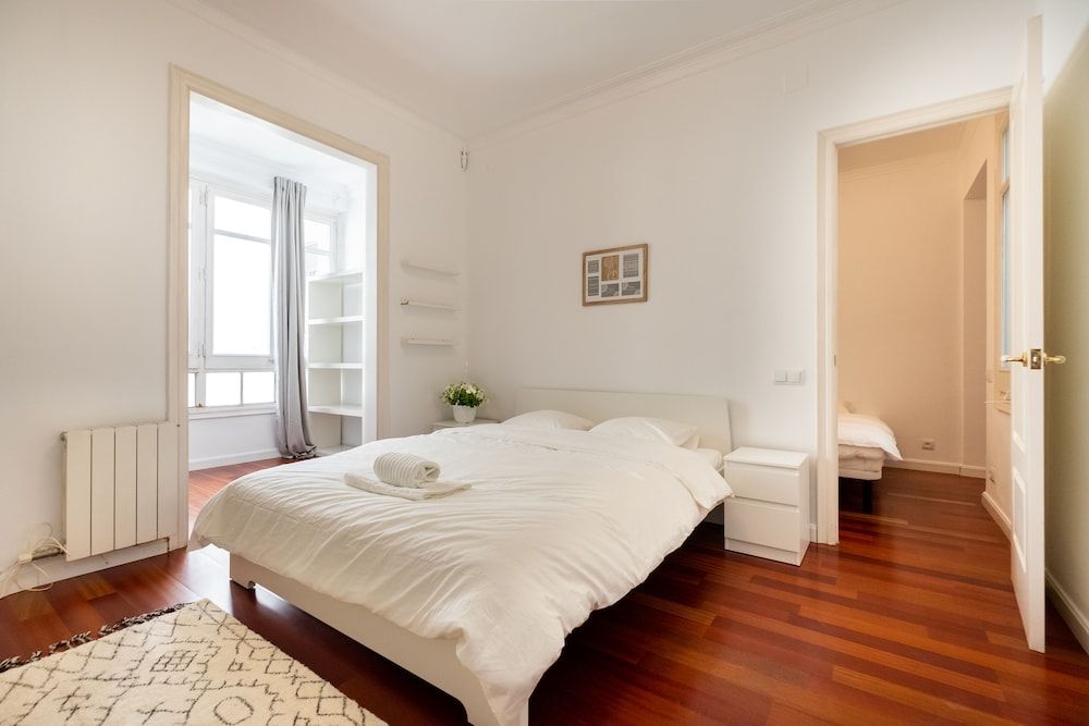 Stunning 4BR Apart in Sagrada Familia Apartment, 4 Bedrooms 12