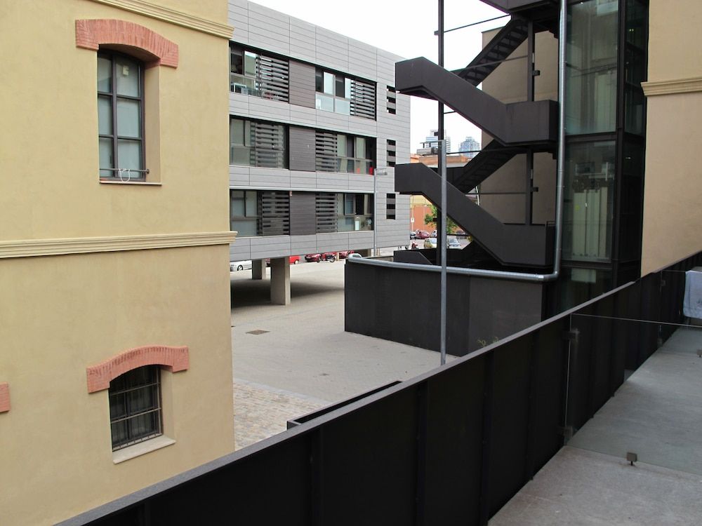 undefined Sealona Beach Lofts Apartments 4