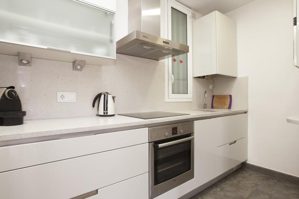 undefined Akira Flats Roger de Flor Chic apartment 6