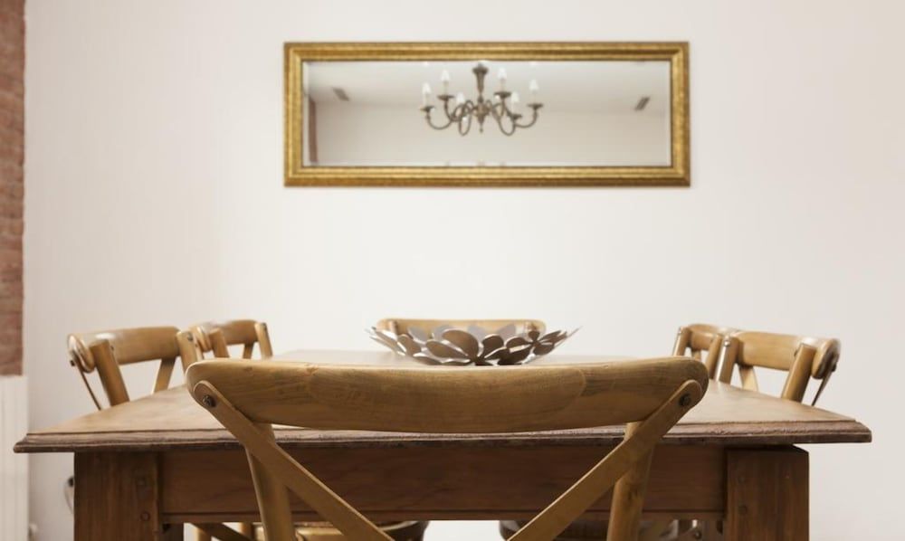 undefined Akira Flats Roger de Flor Chic apartment 7