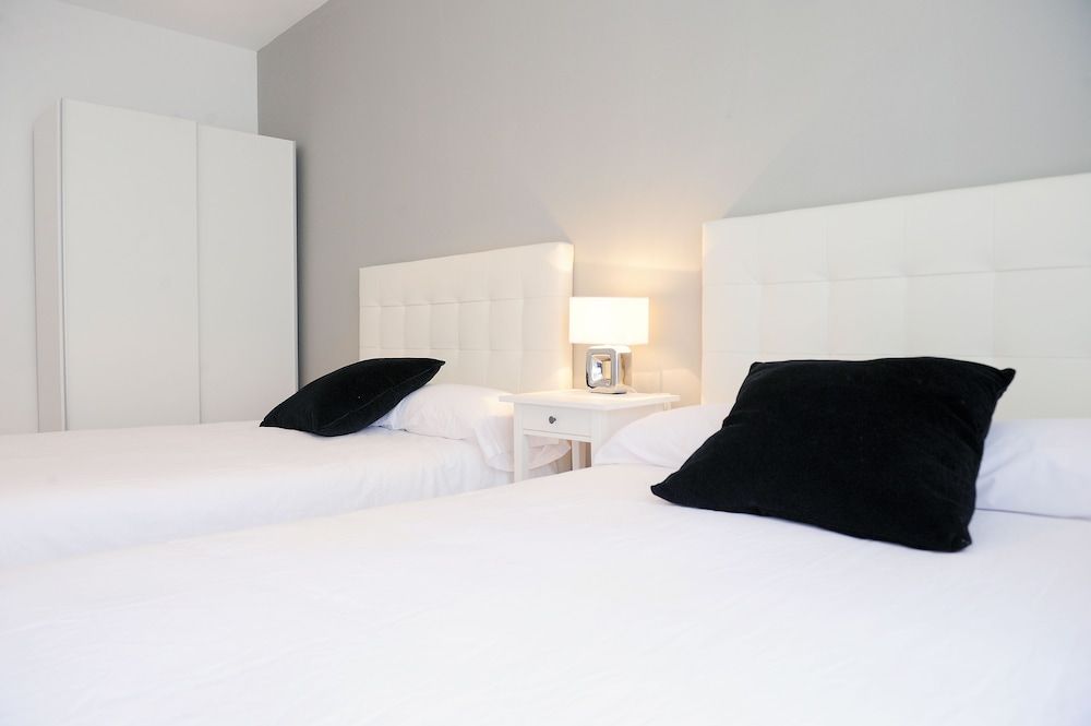 undefined Amazing City Center Apartment 4