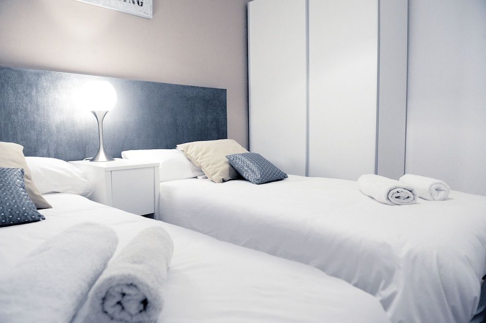 undefined Amazing City Center Apartment 8