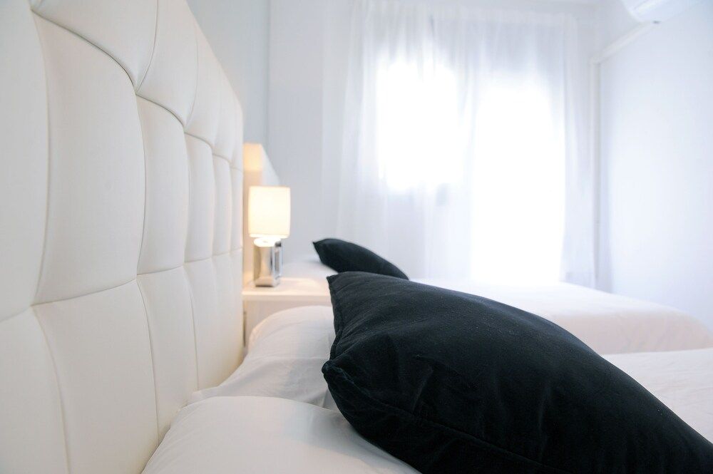 undefined Amazing City Center Apartment 6