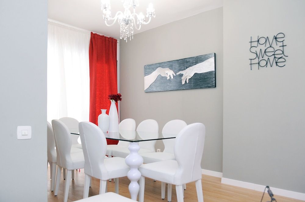 Amazing City Center Apartment Apartment, 4 Bedrooms 24