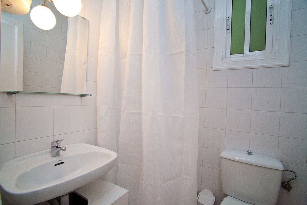 Cute & Spacious Eixample Apartment Apartment, 3 Bedrooms 33