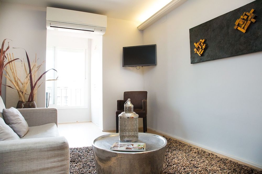 Opening Doors Aribau Apartment, 1 Double Bed with Sofa bed 16