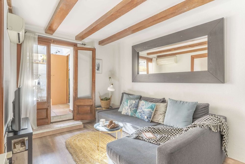 Aragó large and cozy 3br apartment