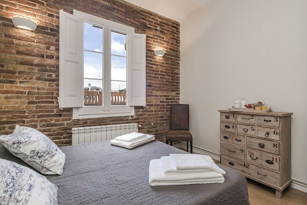 undefined BCN Pau Claris Rocamora Apartments 6