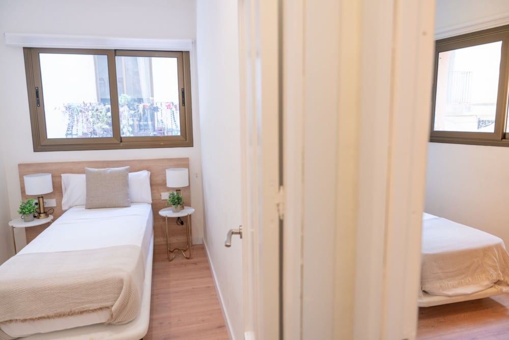 Rambla de Mar Apartments Deluxe Apartment, Multiple Bedrooms, 2 Bathrooms 5