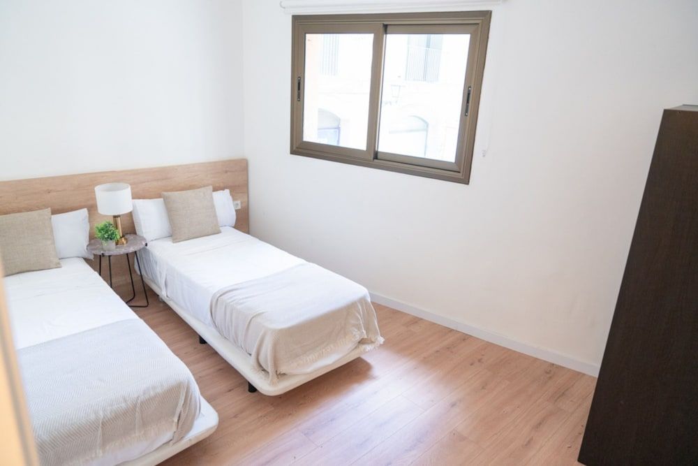 Rambla de Mar Apartments Deluxe Apartment, Multiple Bedrooms, 2 Bathrooms 3