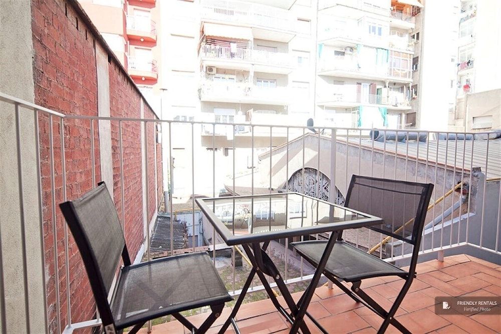 Modern and Chic Apartments in Gracia Family Apartment 8