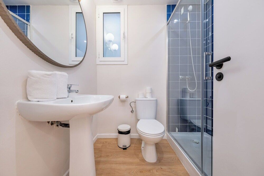 AinB Barcelona Sants Apartments Apartment, 3 Bedrooms, 2 Bathrooms 16