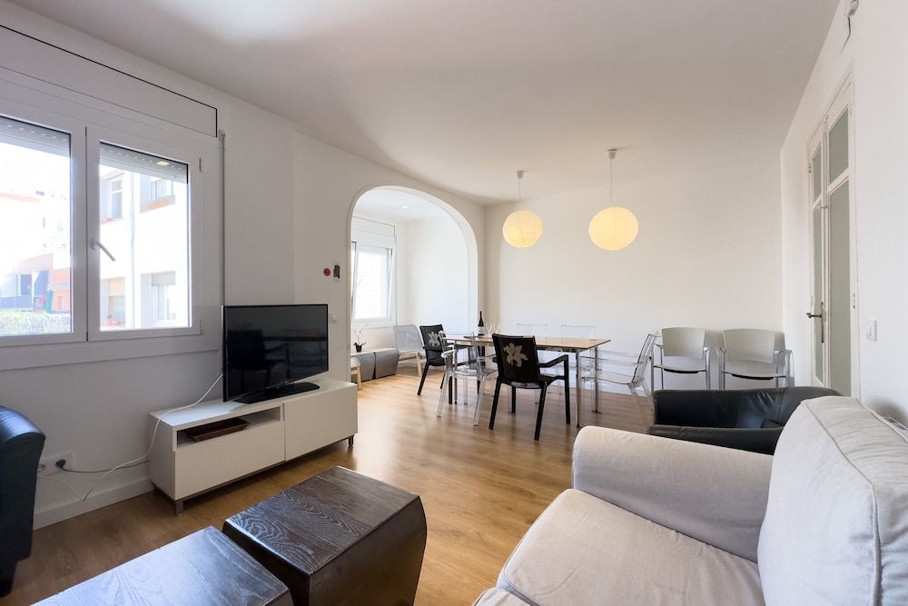 AinB Barcelona Sants Apartments Family Apartment, 4 Bedrooms, 2 Bathrooms 11