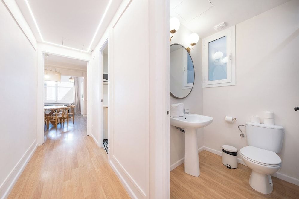 AinB Barcelona Sants Apartments Apartment, 3 Bedrooms, 2 Bathrooms 17
