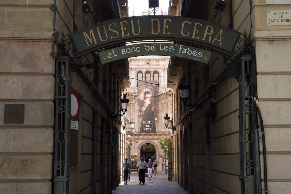 undefined V Barcelona Hostal 5