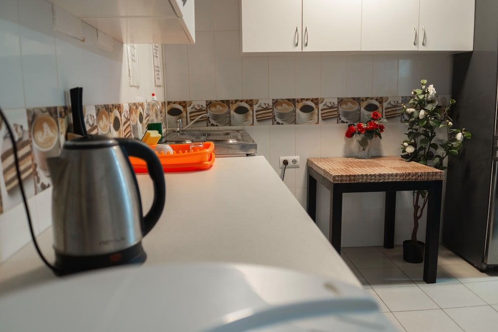 Go Bcn Hostal Ideal Badal - Hostel Twin Room, Private Bathroom 7