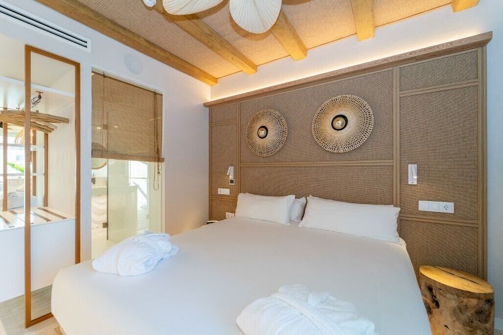 Suite, Balcony