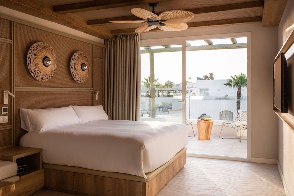 Superior Double Room, Balcony, Pool View