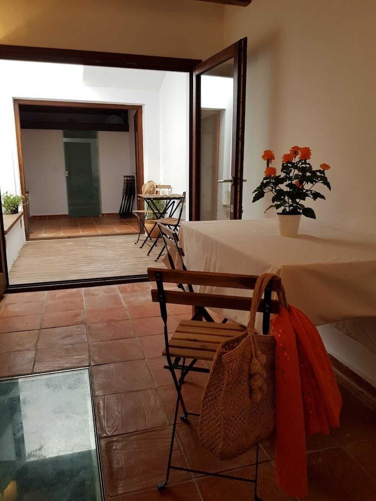 House, 3 Bedrooms, Terrace