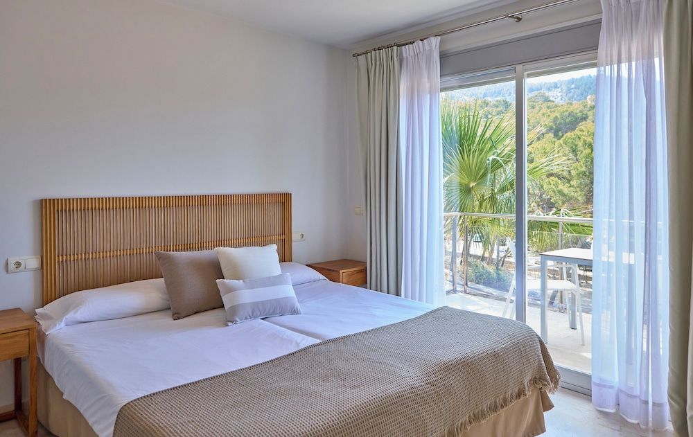 Superior Beach House