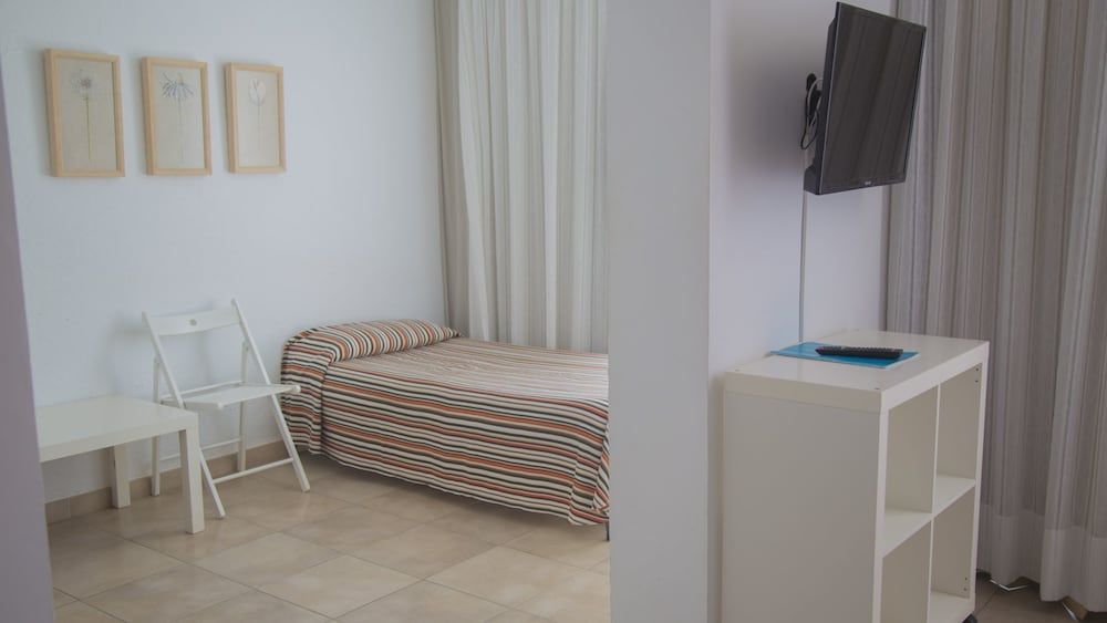 Casa Del Mar Hotel Quadruple Room 5