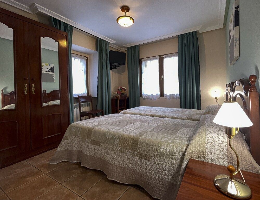 Traditional Twin Room