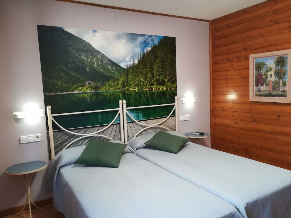 Double or Twin Room, Mountain View