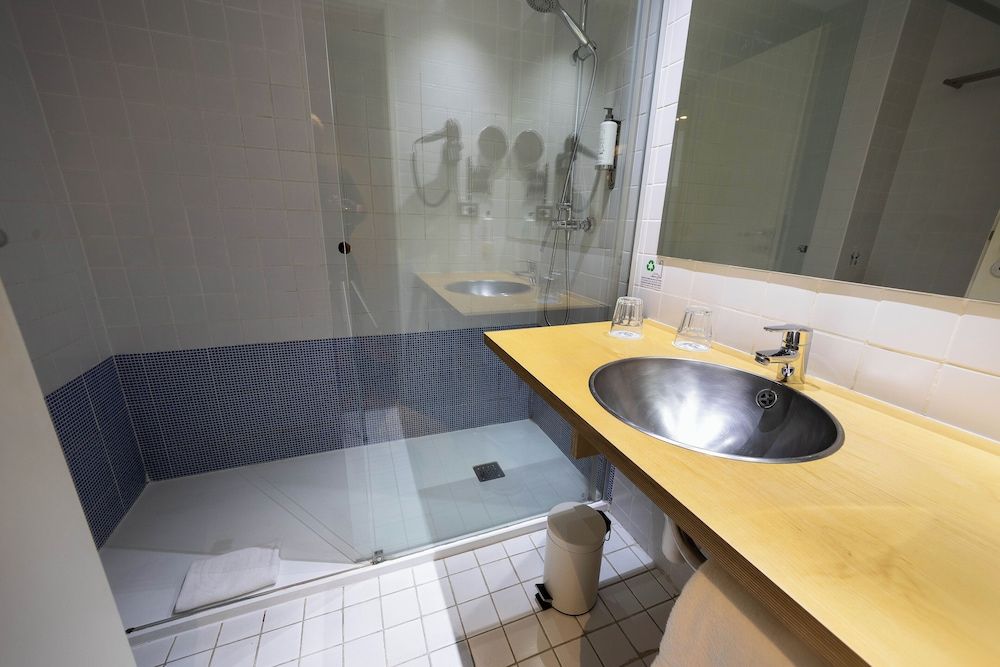 Hotel ETH Irun Double Room 4