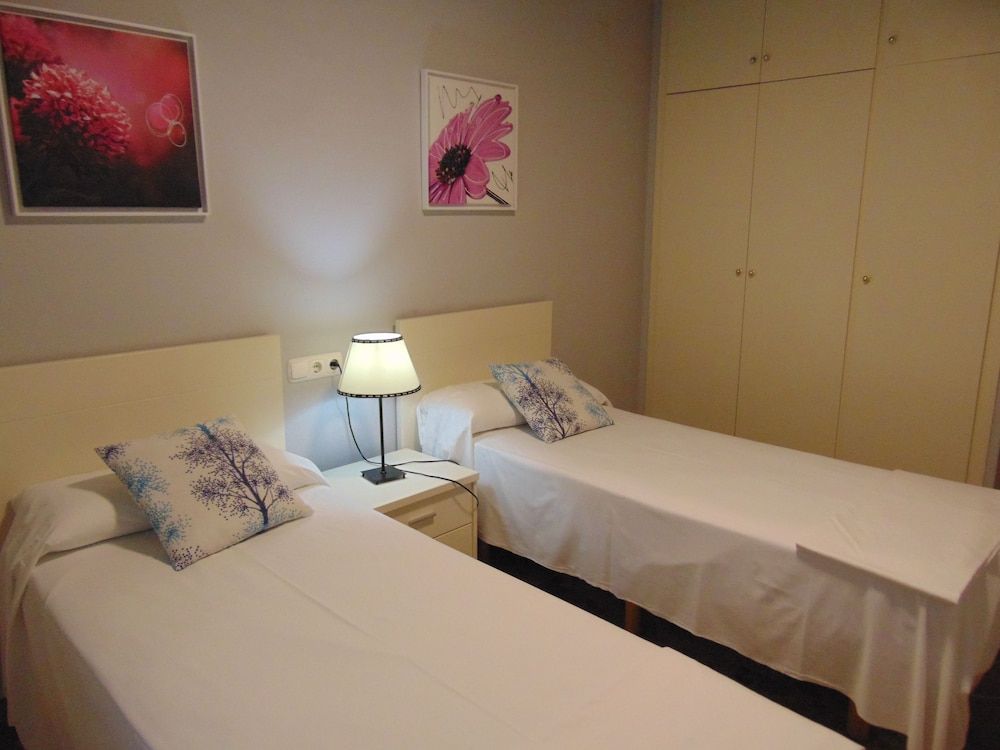 Apartment, 2 Bedrooms, Balcony, Partial Sea View