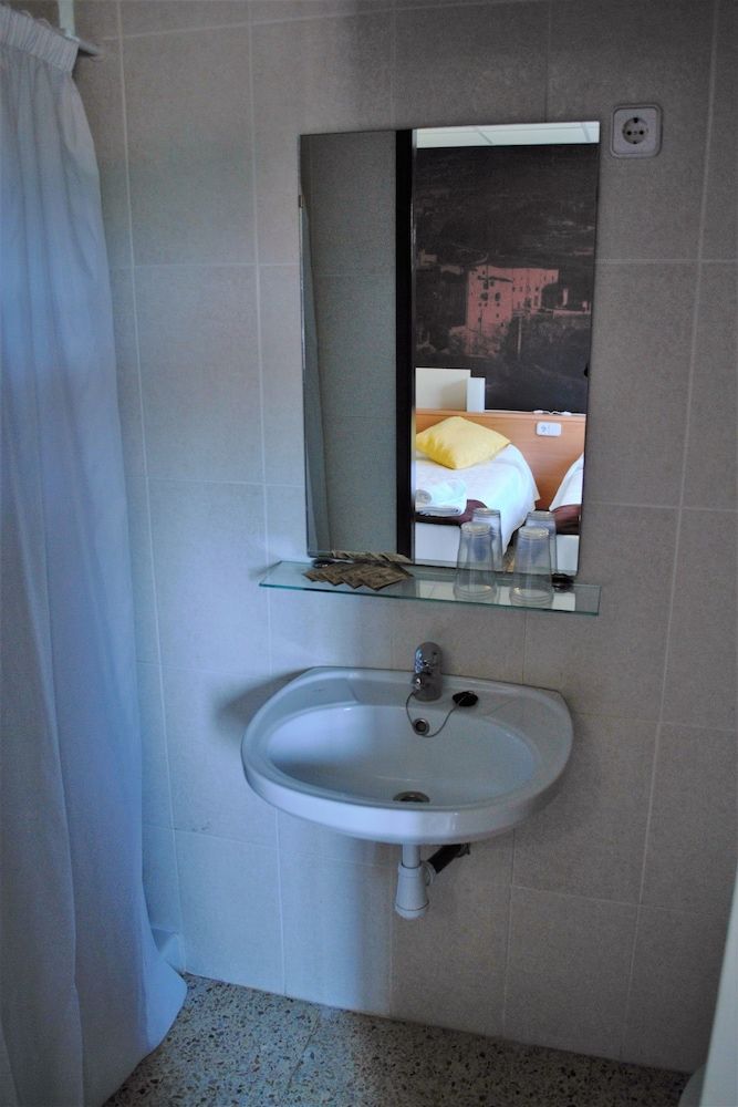 Hotel  Restaurant Guilleumes Double Room 4