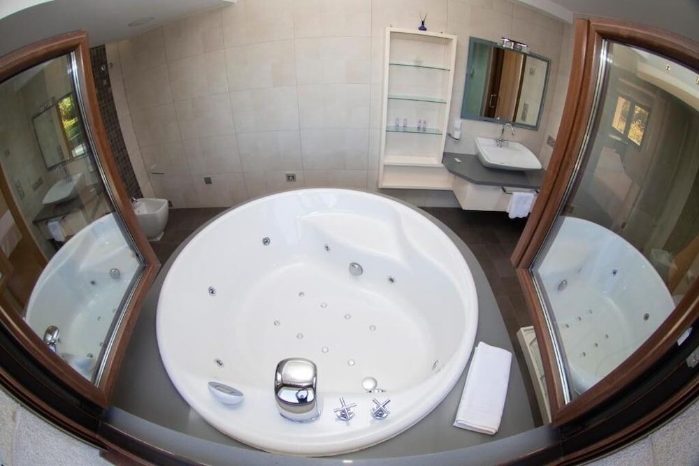 A Ballenera de Caneliñas Deluxe Double Room 5