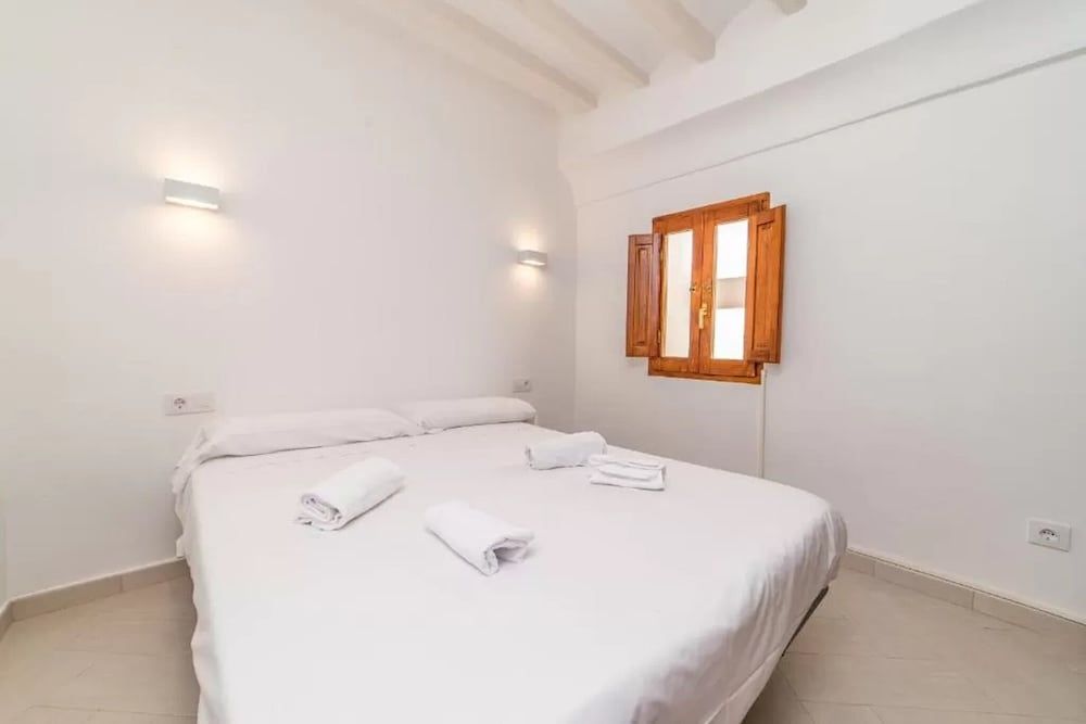 Alojamientos la Vila Mayor 7 Apartment, Ensuite (1-4 pax) 3