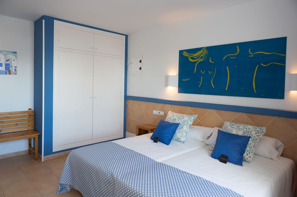 Double or Twin Room, 1 Double or 2 Twin Beds, Sea View
