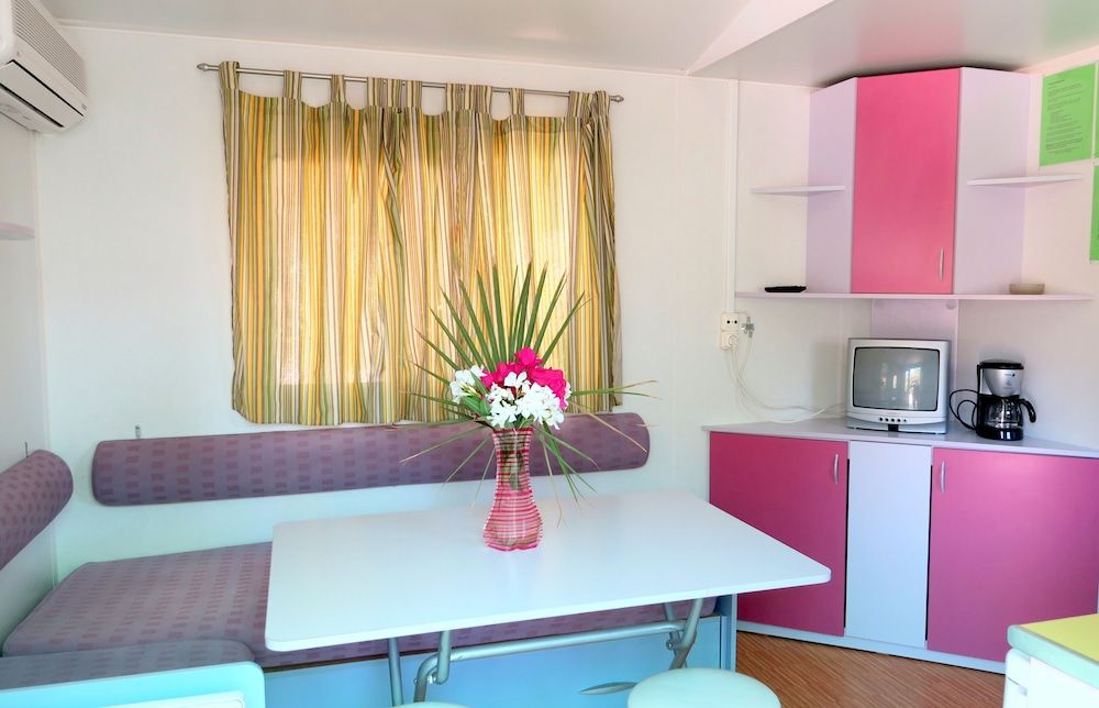 Standard Mobile Home (4 pax)