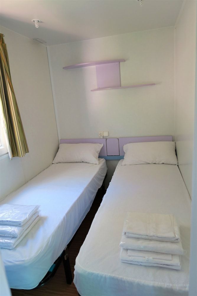 Standard Mobile Home (4 pax)