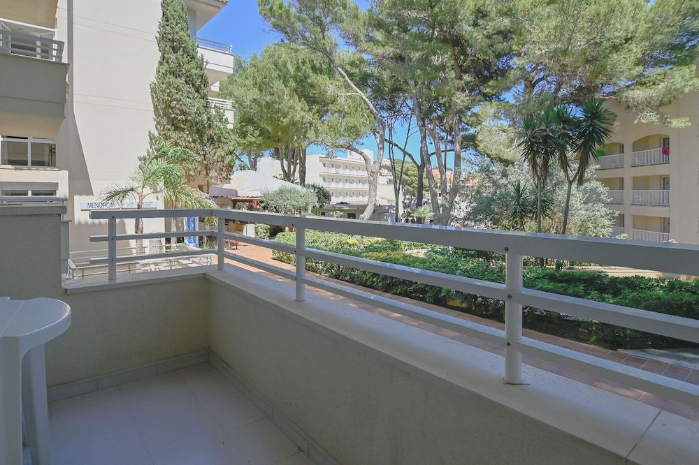 Family Room, Balcony (2 Adults + 1 Child)