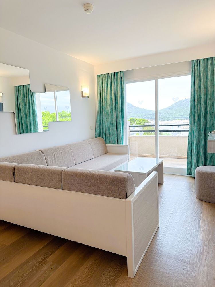 Superior Apartment, 1 Bedroom, Balcony, Pool View