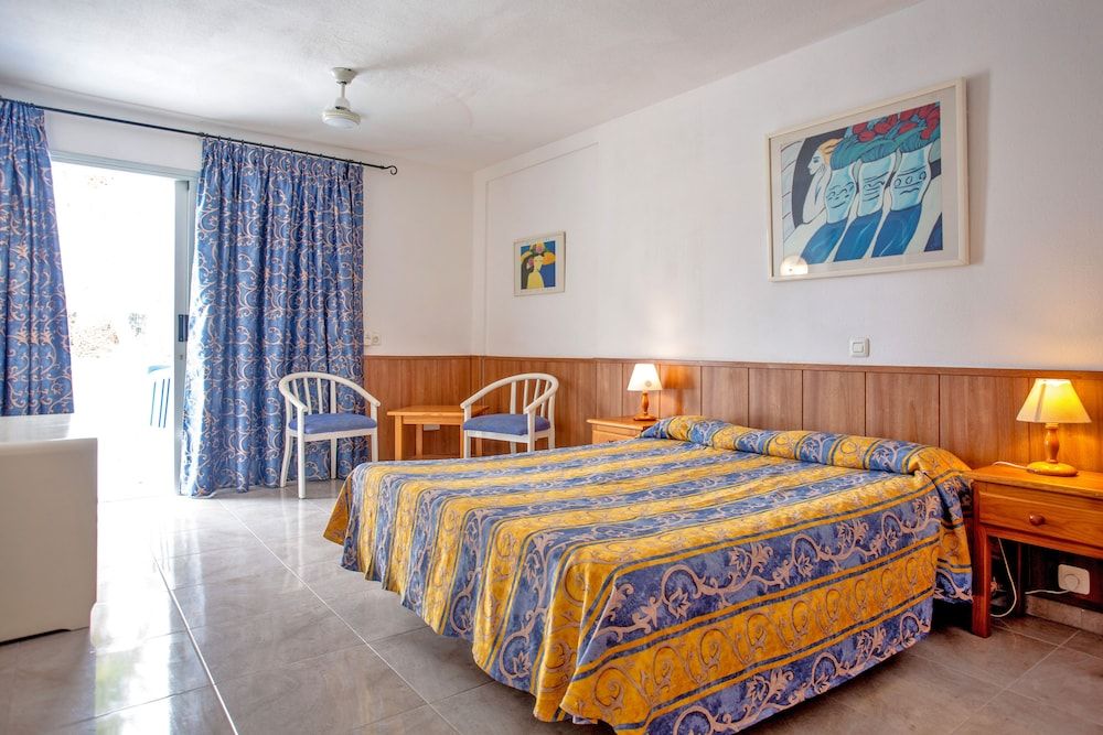 Apartamentos Puerto Colon Club Standard Apartment, 1 Bedroom 2