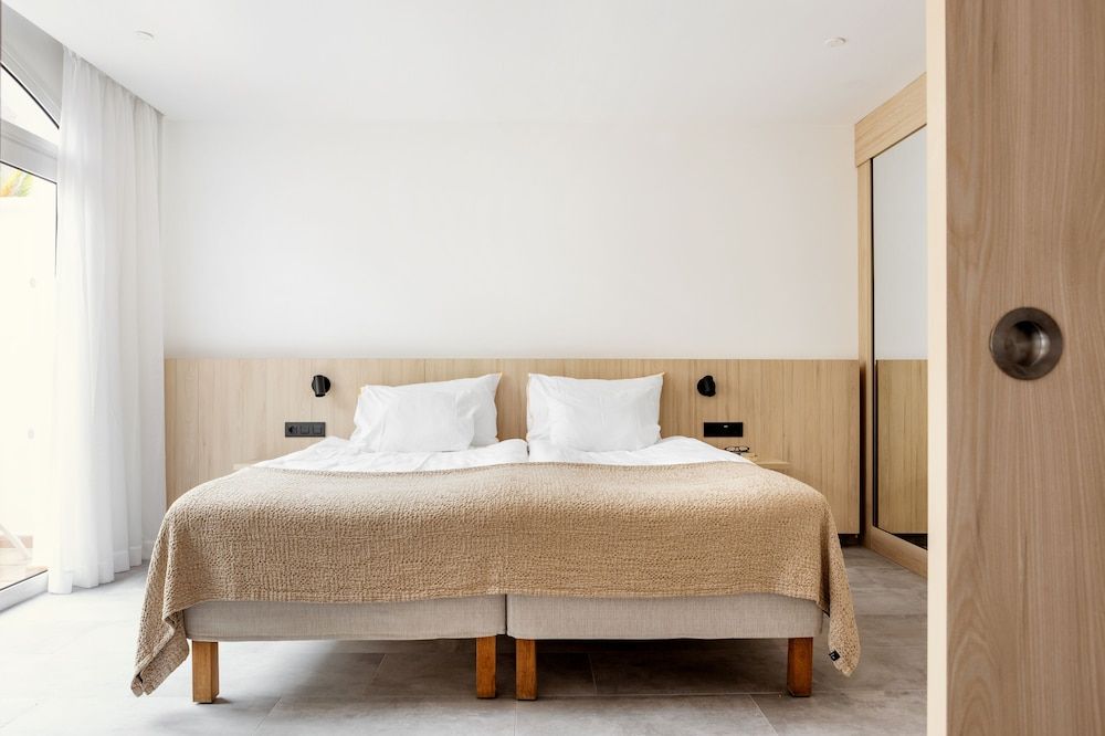 Sunwing Fanabe Beach SUITE ROYAL POOL VIEW 3 Adults 3